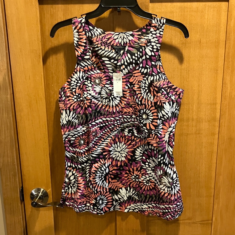 NWT Banana Republic Multicolor Floral Sleeveless  Top Size medium scoop neck